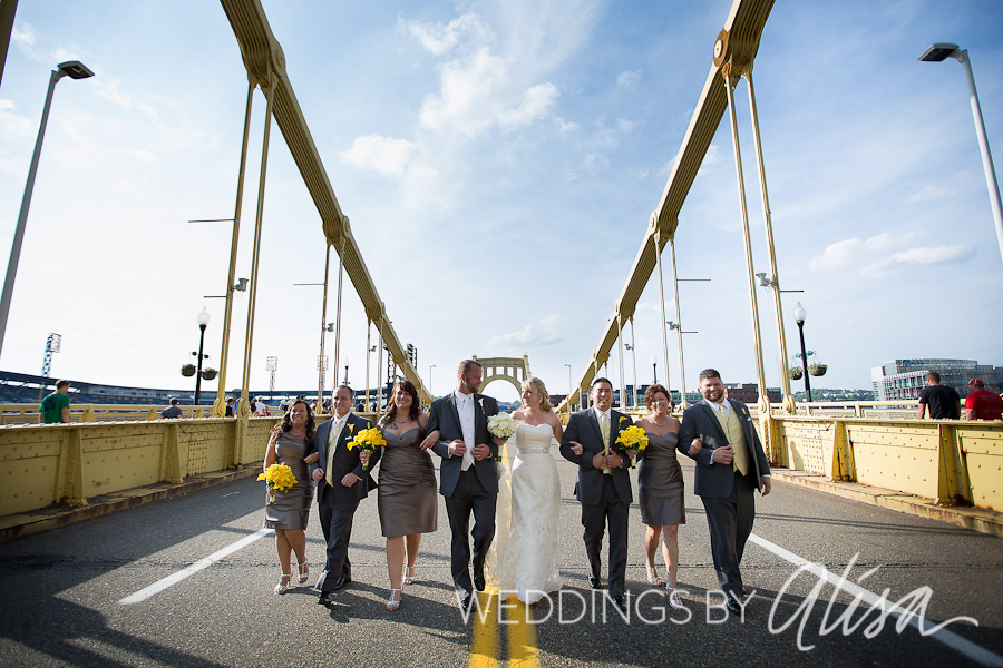 roberto-clemente-bridge-wedding-party-photos-01